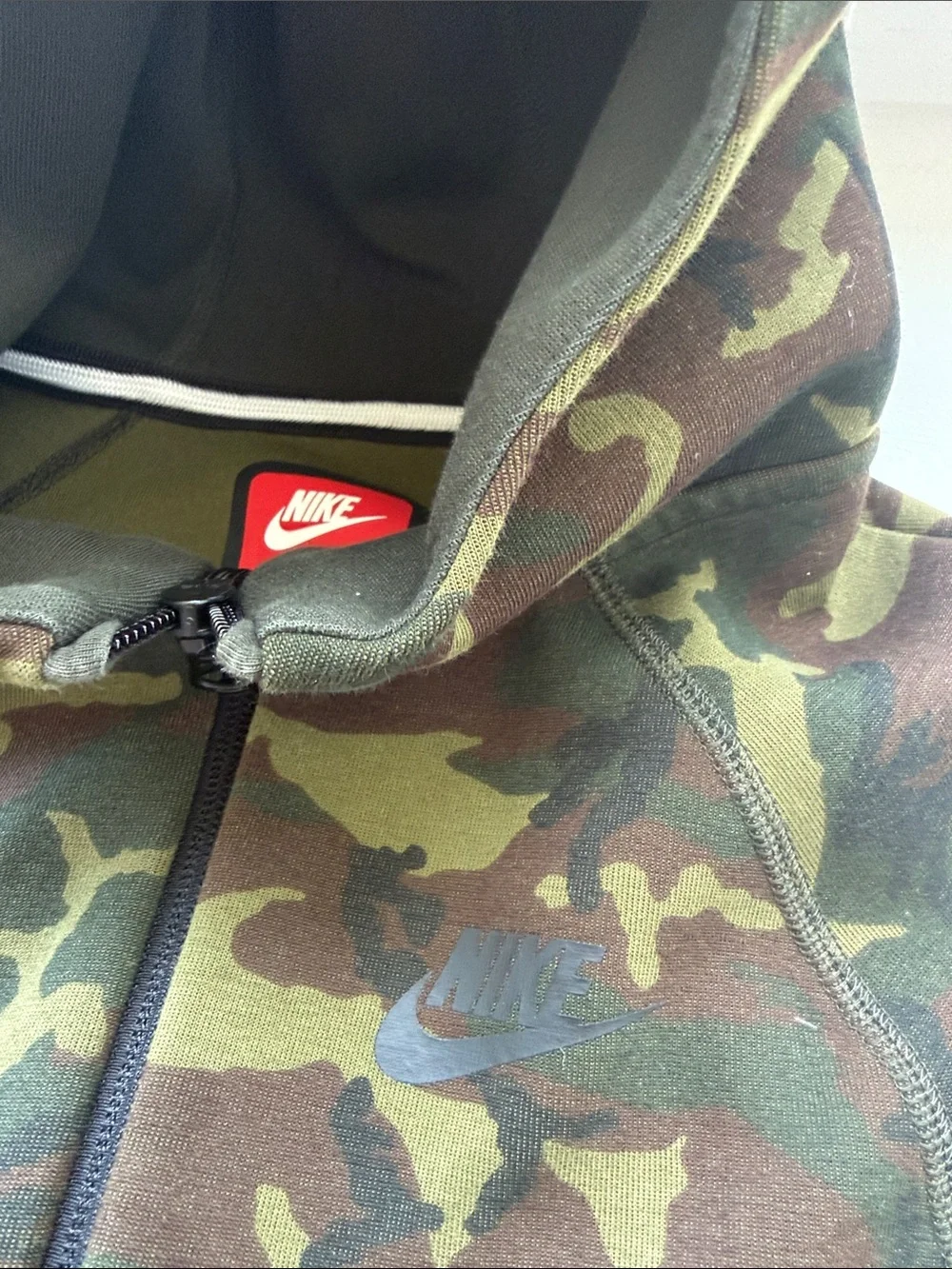 Kids nike tech Camo Full‑Zip Hooded Jacket - Green Camo size Med. Like new.